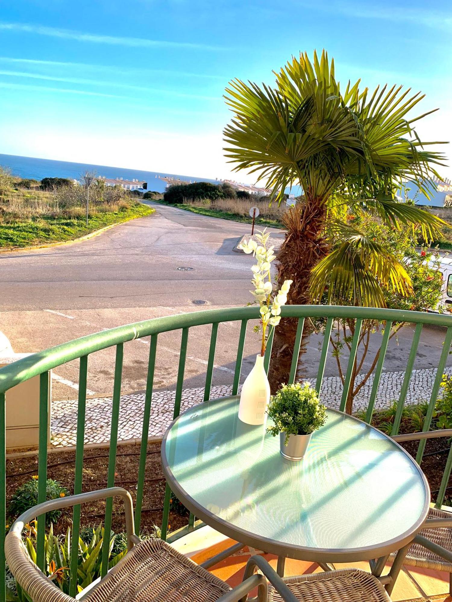 Casa Da 5 - St James Apt 2 Bedrooms , Amazing Sea View , Pool , Wifi Apartment